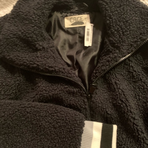 Plush Fuzzy Jacket - Picture 5 of 5